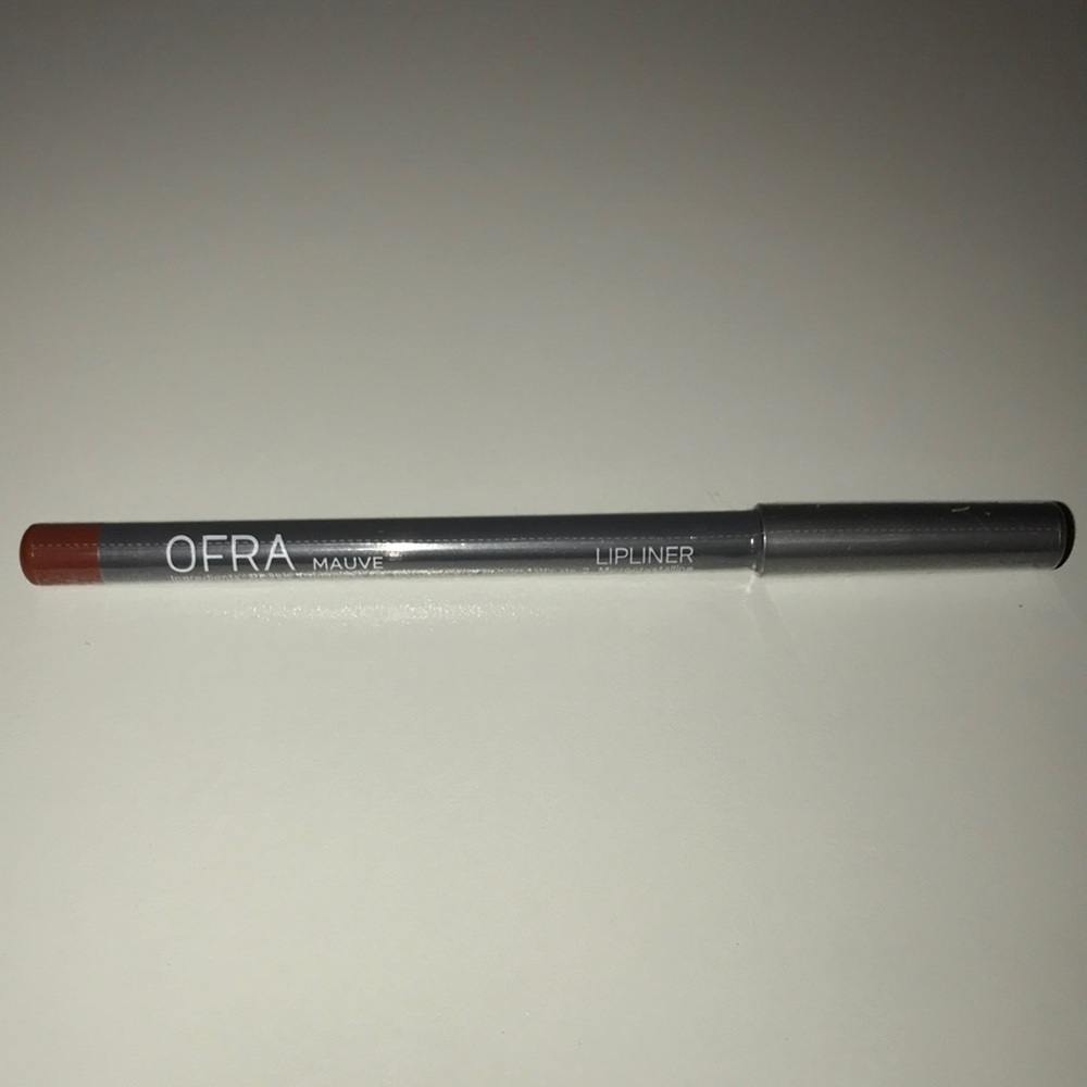 Ofra Cosmetics Lipliner Pencil in Mauve  NEW